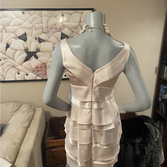 Elegant Cream Layered Dress with matching bolero ❤️4P - Picture 8 of 9